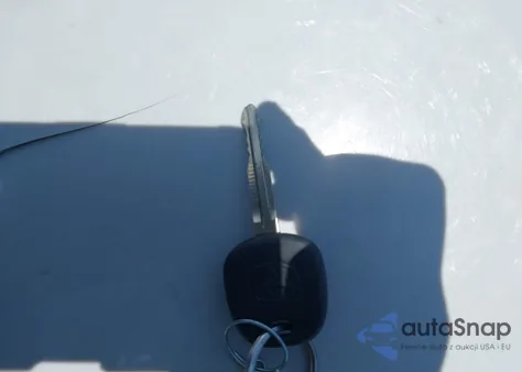 2005 Toyota Corolla Ce from USA, damaged, VIN 1NXBR32E15Z368952